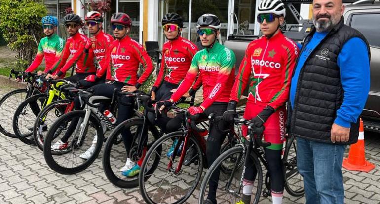 المنتخب الوطني المغربي للدراجات حاضر بطواف صقاريا بتركيا