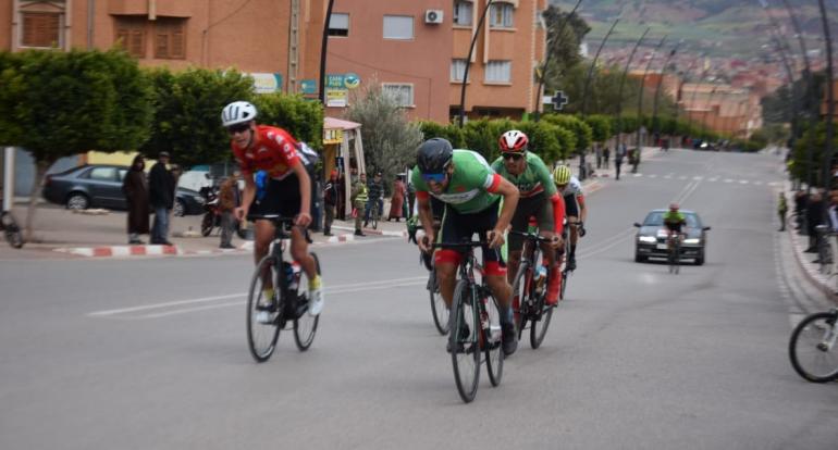 دراجات : عادل العرباوي يفوز بالسباق الجهوي لخنيفرة